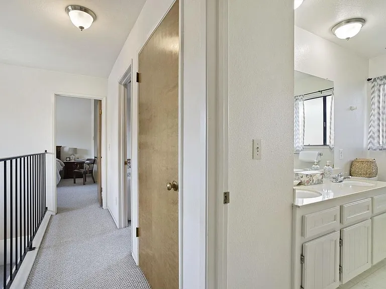 5205 Verdi Way — Photo 34