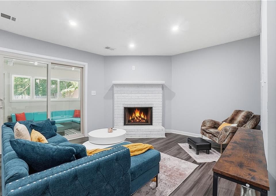 1st image of 6544 River Park Dr