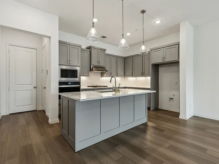 1276 Daybreak Dr — Photo 10
