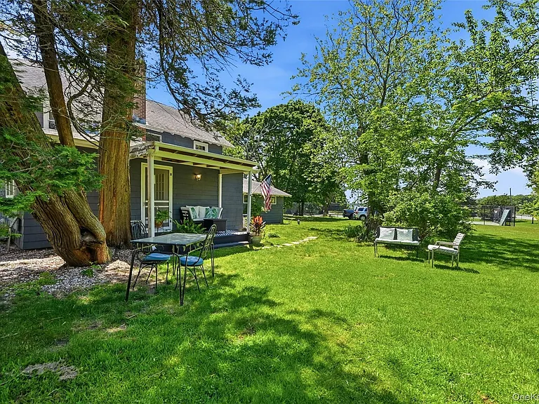 295 Jackson St — Photo 25