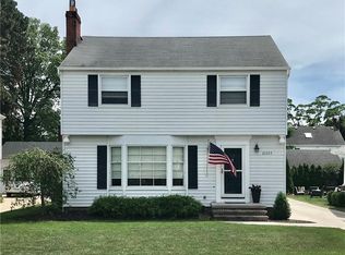 21223 Erie Rd, Rocky River, OH 44116