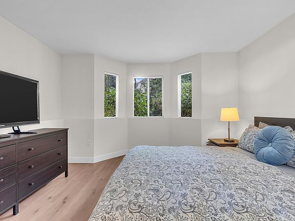 4th image of 32311 McRae Ave #13