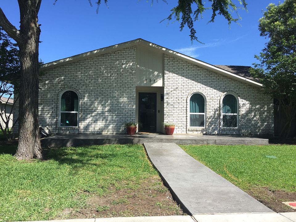 1st image of 434 Willow Springs Dr