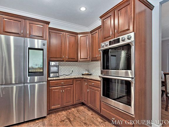 4th image of 2382 Cascade Lakes Cir SE