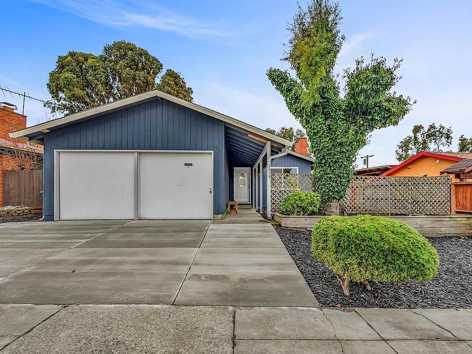 1st image of 2828 Gonzaga Ave
