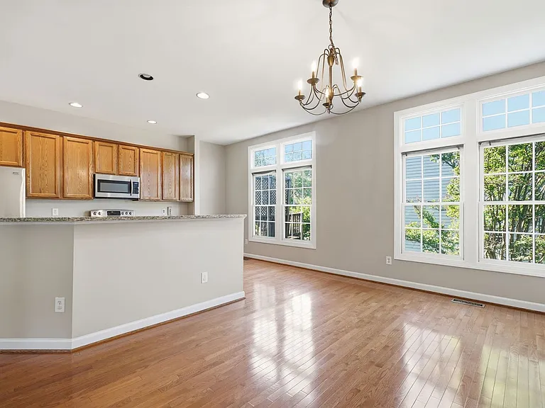 25384 Herring Creek Dr — Photo 8