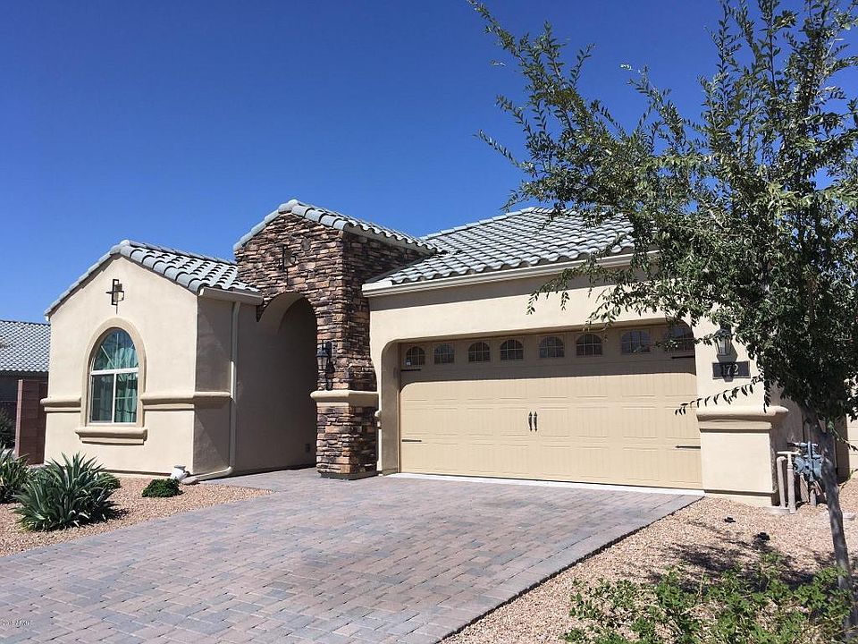 1st image of 172 E Crescent Pl