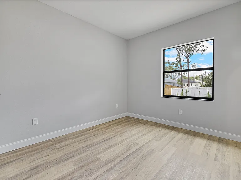 4721 29th St SW — Photo 14