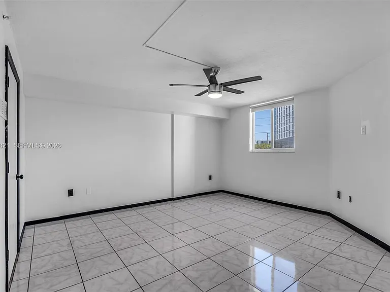 102 SW 6th Ave #201 — Photo 9
