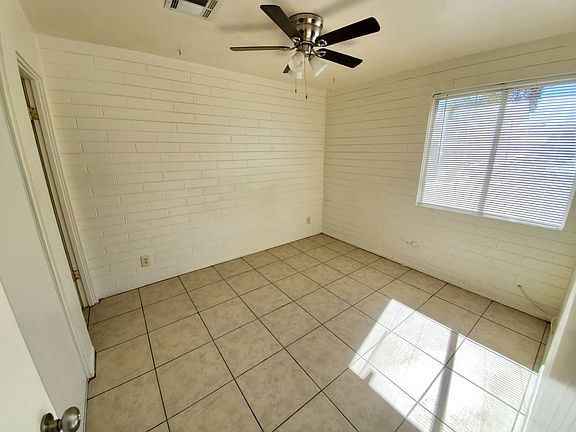 4th image of 1608-1610 W Becker Ln #24f6c3c20