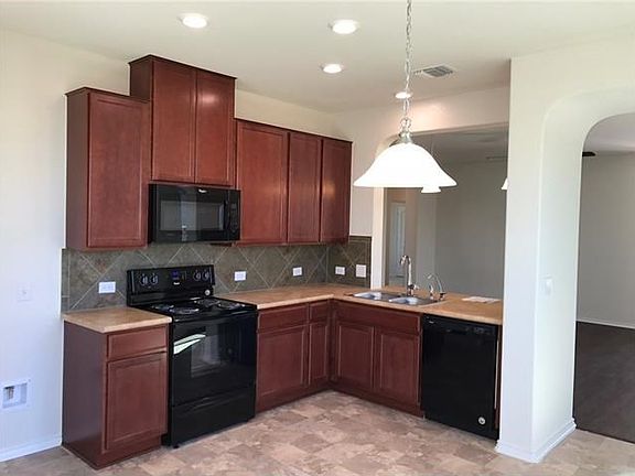 5th image of 6808 Horseshoe Pond Dr