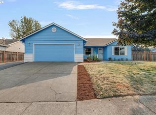 925 Mount View Ln, Molalla, OR 97038