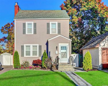 1745 Poplar Street, Merrick, NY, 11566
