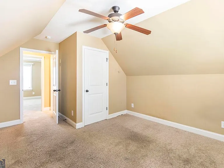 203 Norfolk Cir — Photo 27