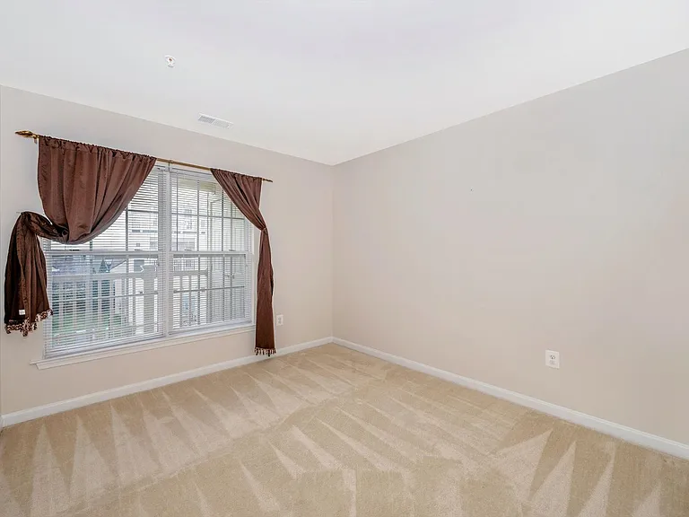 1816 Poolside Ln #A — Photo 40
