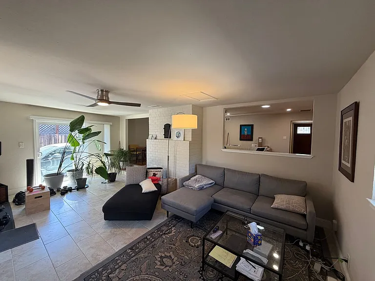 2481 Wilmington Ave — Photo 6
