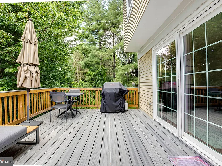 8657 Dellway Ln — Photo 41