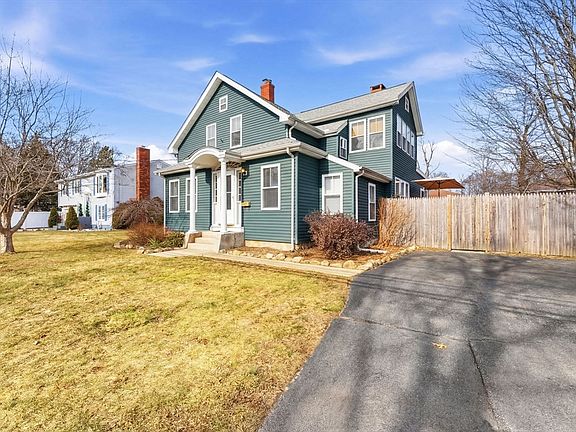 3rd image of 589 Smithfield Rd