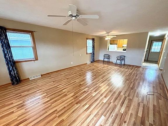 3rd image of 2804 Carrousel Ln #B