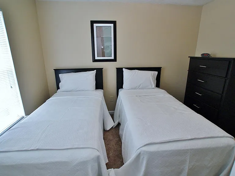 Green Meadow Apartments — Photo 39
