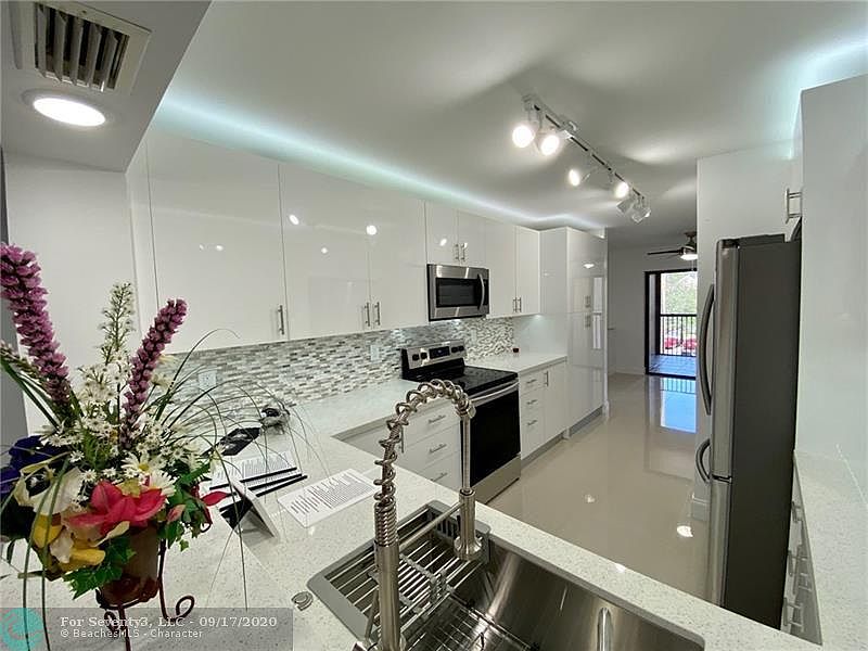 1st image of 7483 Fairfax Dr #314
