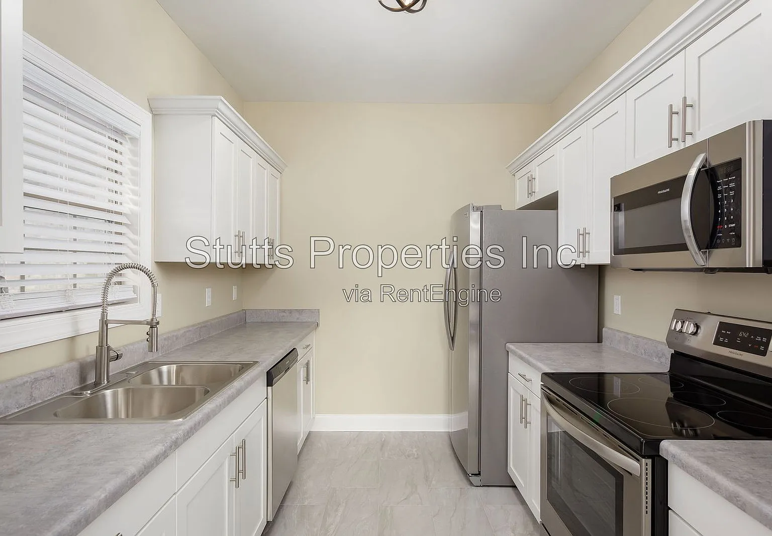2 bed, 2.0 bath, 1200 sqft, $1,350 — Photo 2