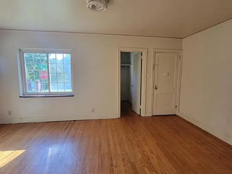 805 Somerset Dr — Photo 8