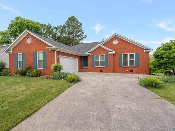 725 Mountain Gap Rd SE, Huntsville, AL 35803