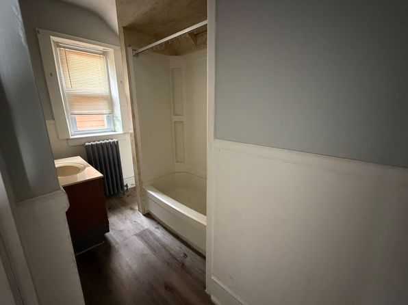 702 Centre St #1