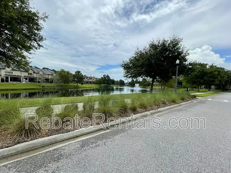14314 Dovewind Ct — Photo 5