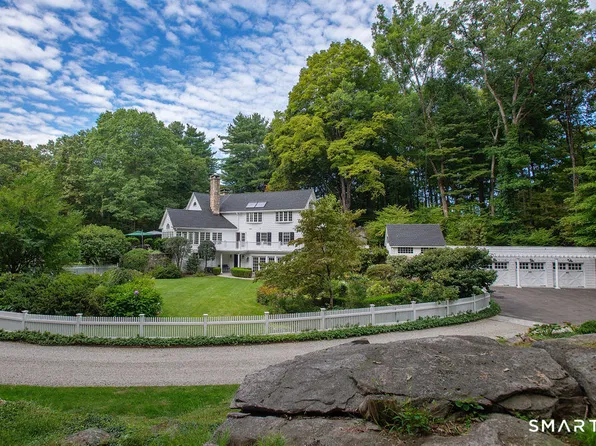 13 Lakeside Drive, Stamford, CT 06903
