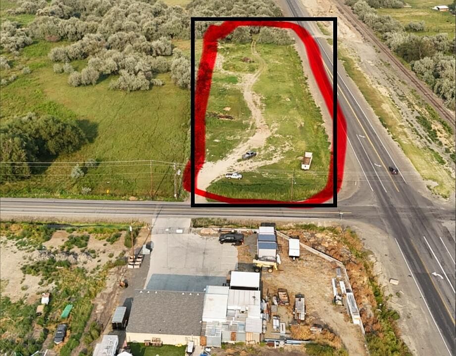 1st image of Nka Maple Grove Rd