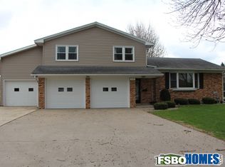 115 N Locust St, Bennett, IA 52721