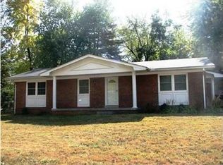 6677 Valley Rd, Newburgh, IN 47630