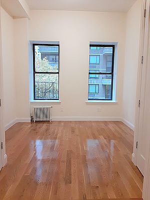2nd image of 306 E 49th St APT 5B
