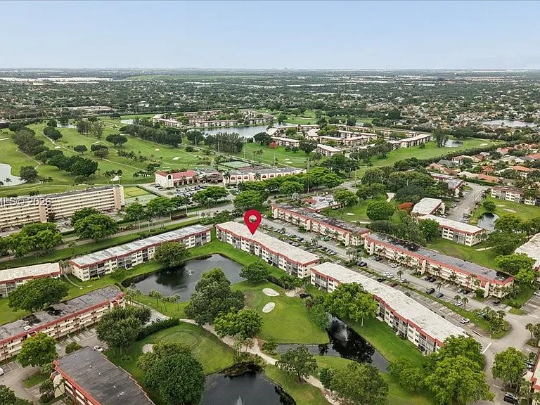 800 S Hollybrook Dr #205 — Photo 33