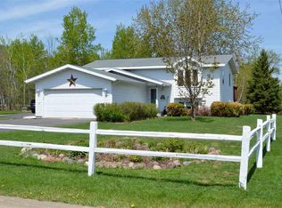 327 William St, Cloquet, MN 55720