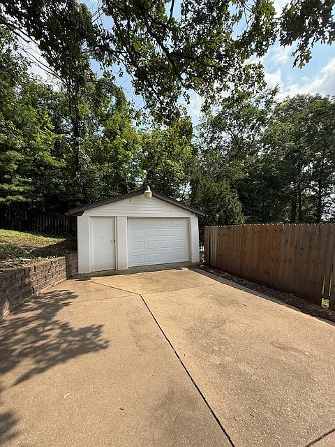 2 bed, 1066 sqft, $1,350 — Photo 4