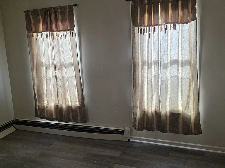 172 Columbia Ave #1 — Photo 5