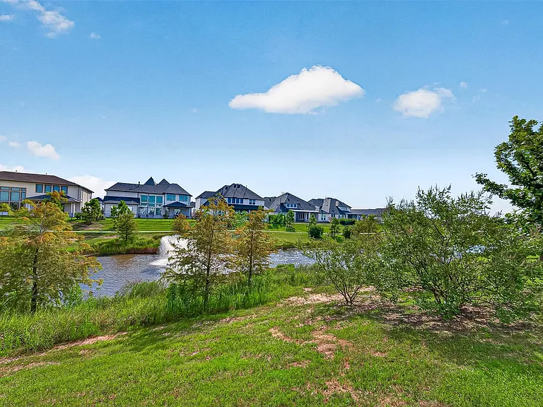 5558 Amber Brook Ln — Photo 43