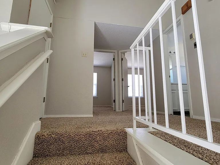 3200 Mountain Ridge Dr — Photo 24