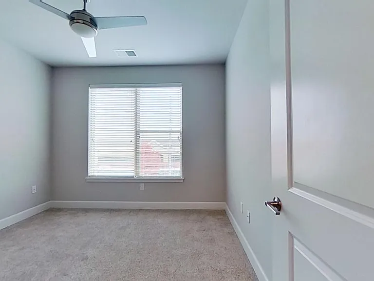 The Vue at Creve Coeur Apartments — Photo 119