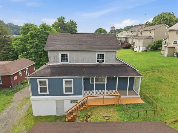 220 2nd St, Leechburg, PA 15656