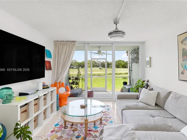 9495 Evergreen Pl APT 103, Davie, FL 33324