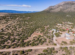 15 Skyview Dr, Edgewood, NM 87015
