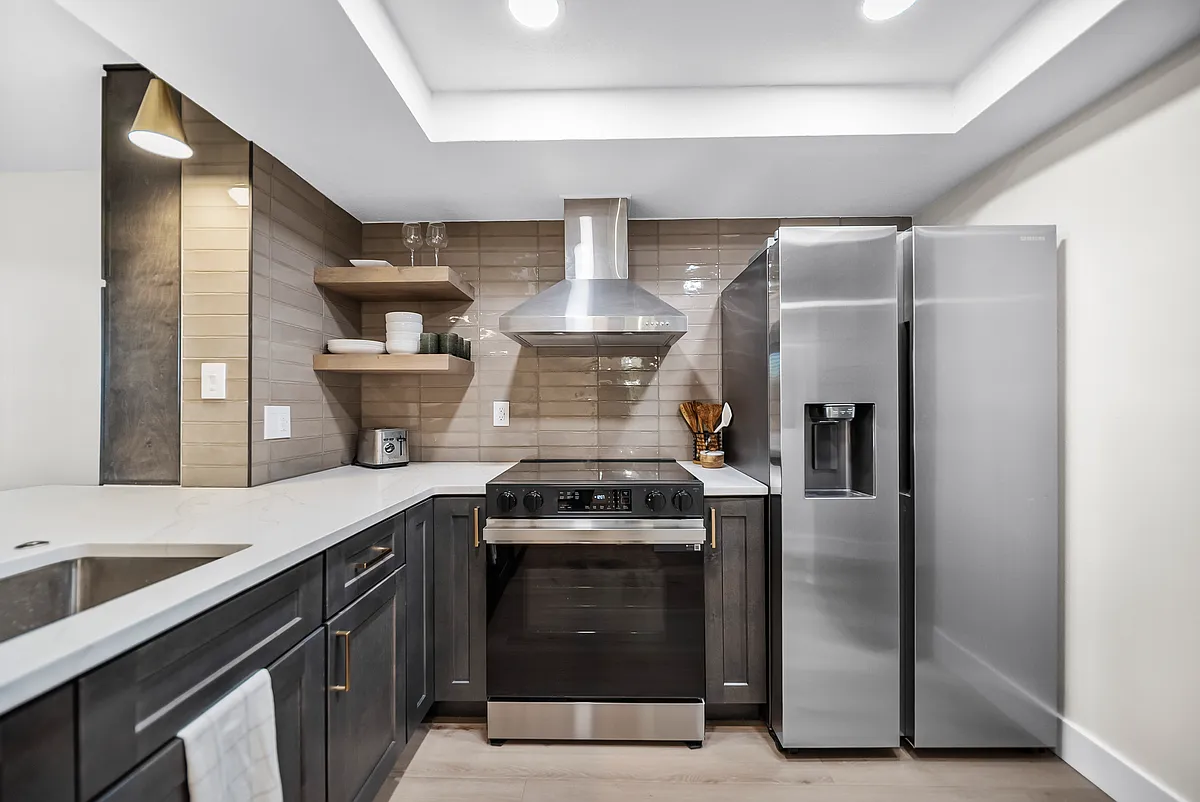 Kitchen - 2617 Cove Cay Dr #110