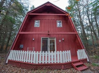 43 Otter Pond Trl, Tolland, MA 01034