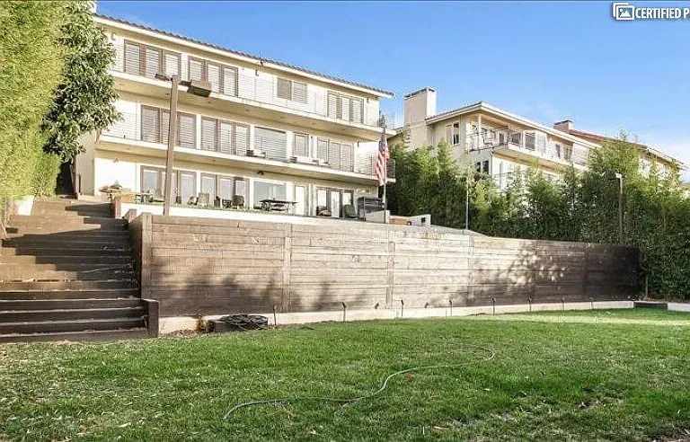28043 Lobrook Dr — Photo 24