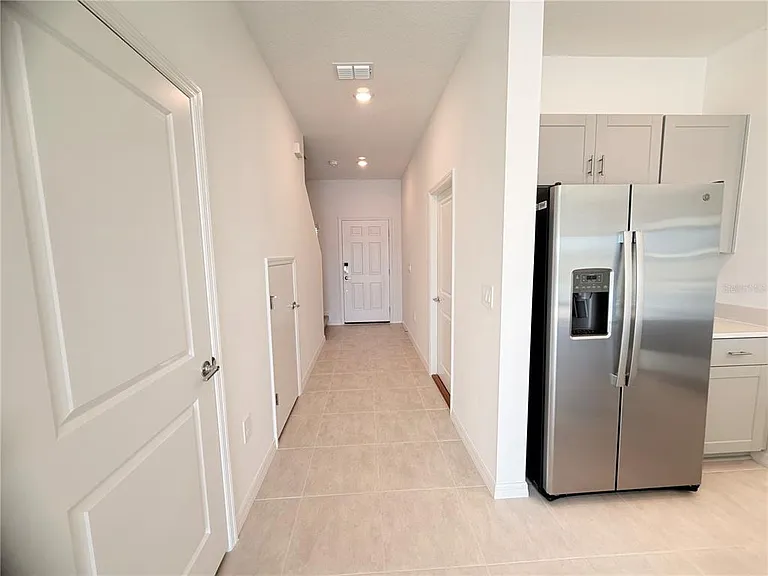 2212 Portrait St — Photo 14
