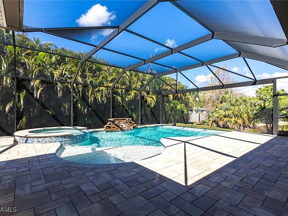 2nd image of 3000 Scarlet Oak Pl